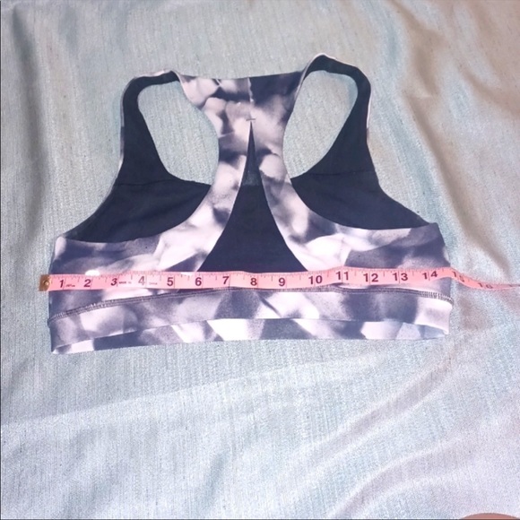 Lululemon - Picture 4 of 6